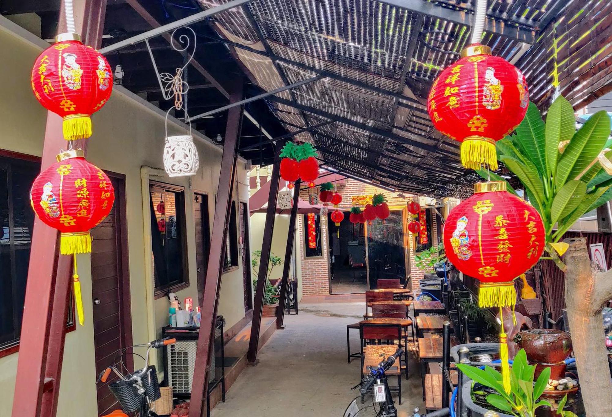 Hotel V House Phra Nakhon Si Ayutthaya Zewnętrze zdjęcie