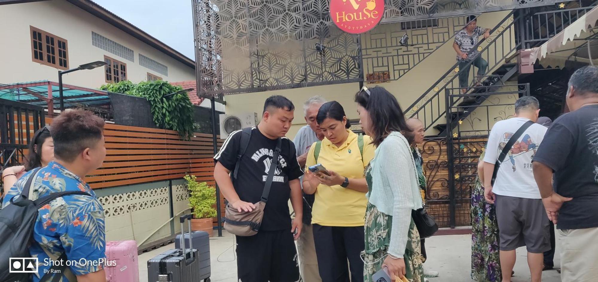 Hotel V House Phra Nakhon Si Ayutthaya Zewnętrze zdjęcie