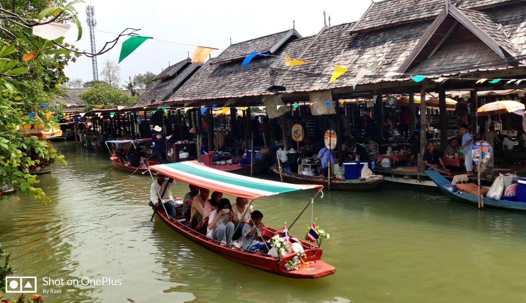 Hotel V House Phra Nakhon Si Ayutthaya Zewnętrze zdjęcie